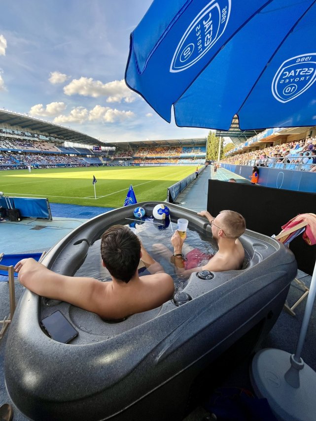 70万让你实现泡澡看球的自由，信不信不重要，就这样还能赚钱呢？