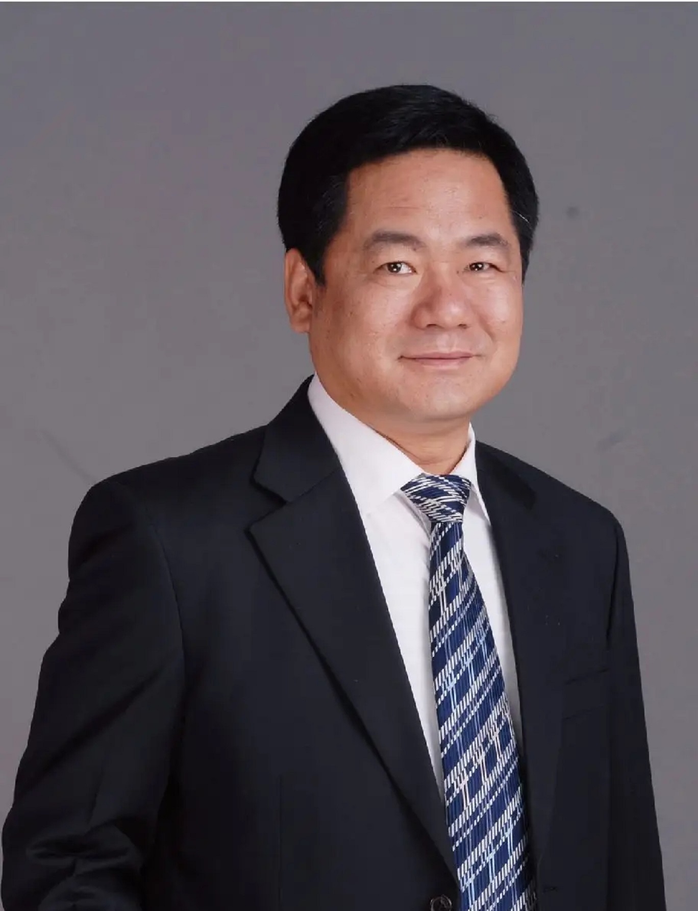 四十岁白手起家前十富豪榜,十大富豪白手起家