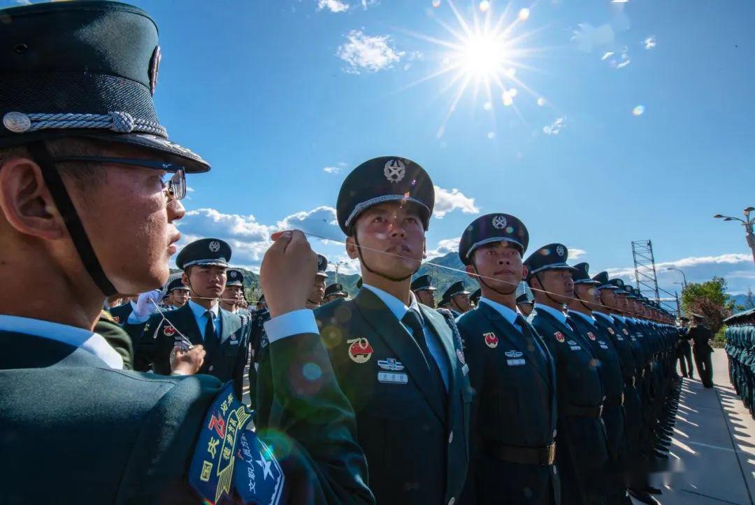 军队文职是公务员还是事业编,军队文职退休待遇和公务员的区别