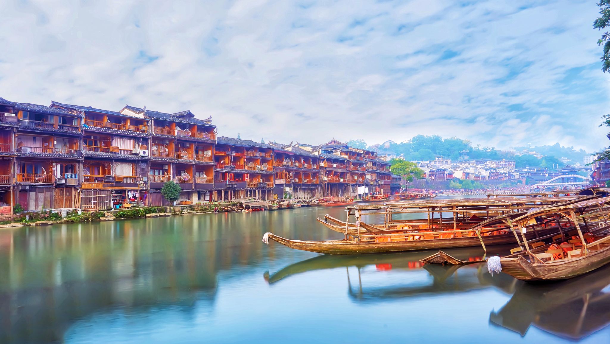 凤凰古城哪些景点需要门票免费,凤凰古城景点历史故事及传说