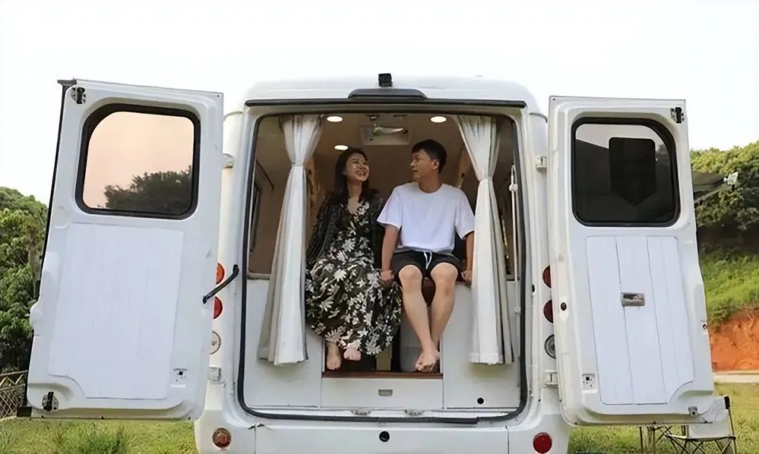 90后夫妻花5000w深圳买房,深圳90后情侣花16万