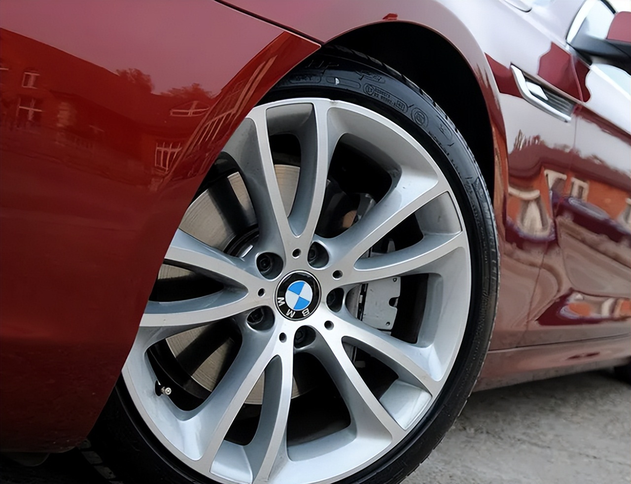 宝马车将防爆胎换成普通胎行不行,宝马防爆胎前轮换成普通胎