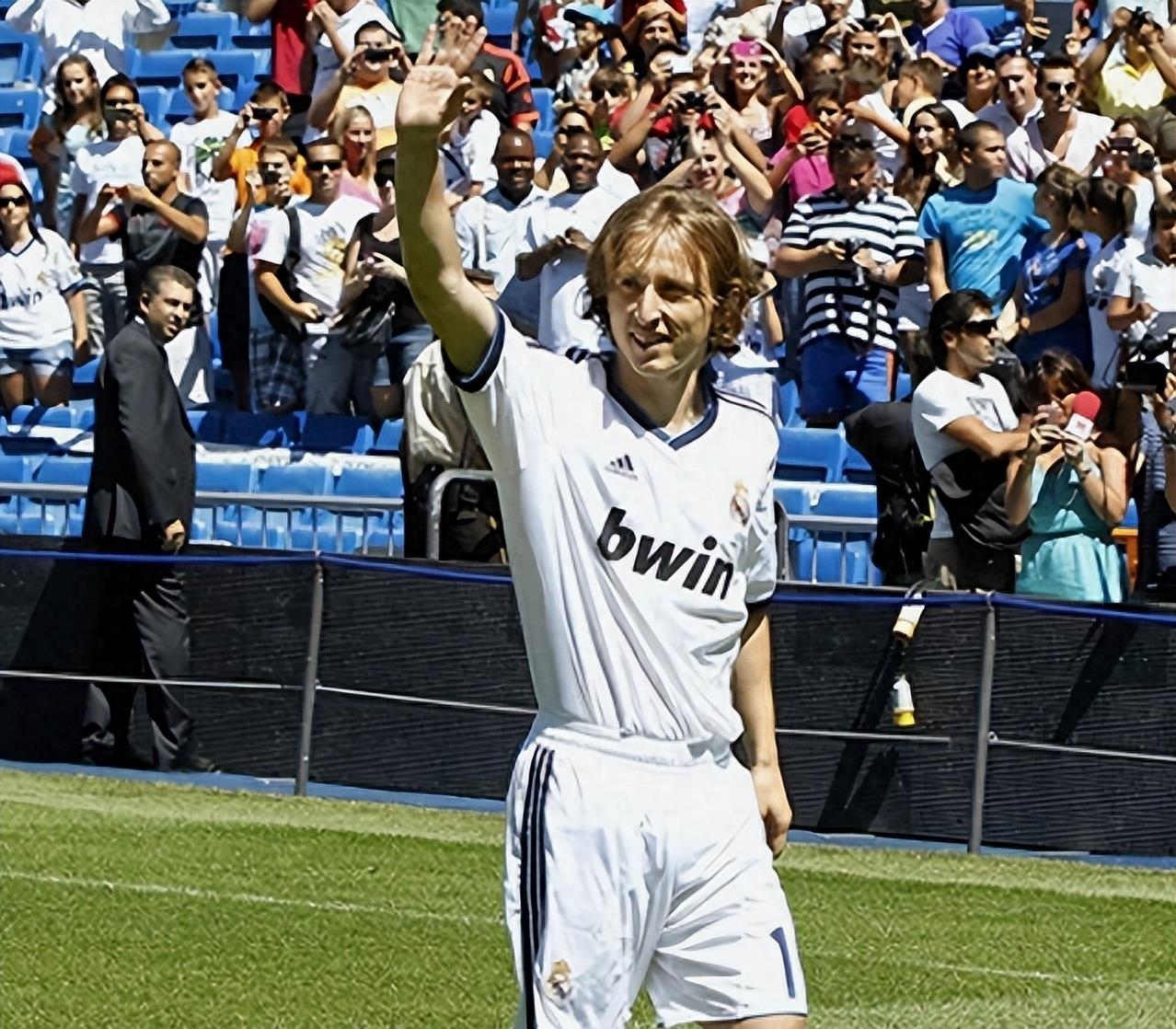 德布劳内是不是最强中场取决于,足坛十大神锋之德布劳内