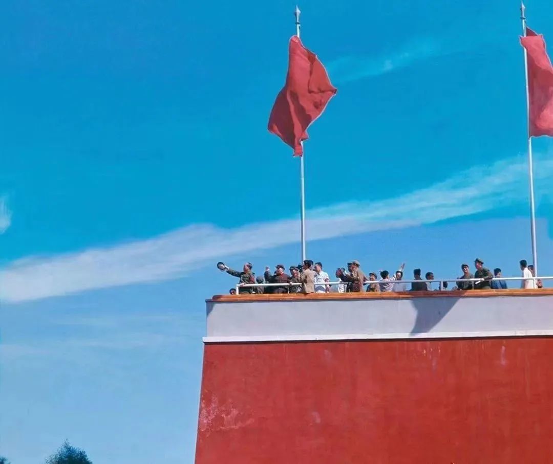 毛选阶级与阶层的区别,毛选适合现在这个社会吗