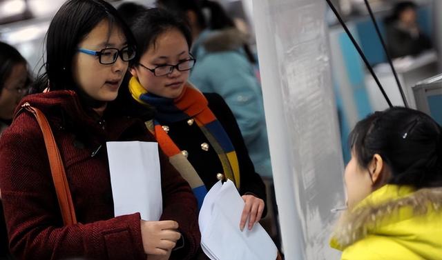 95后女孩从设计院辞职当保安,95后女生放弃高薪