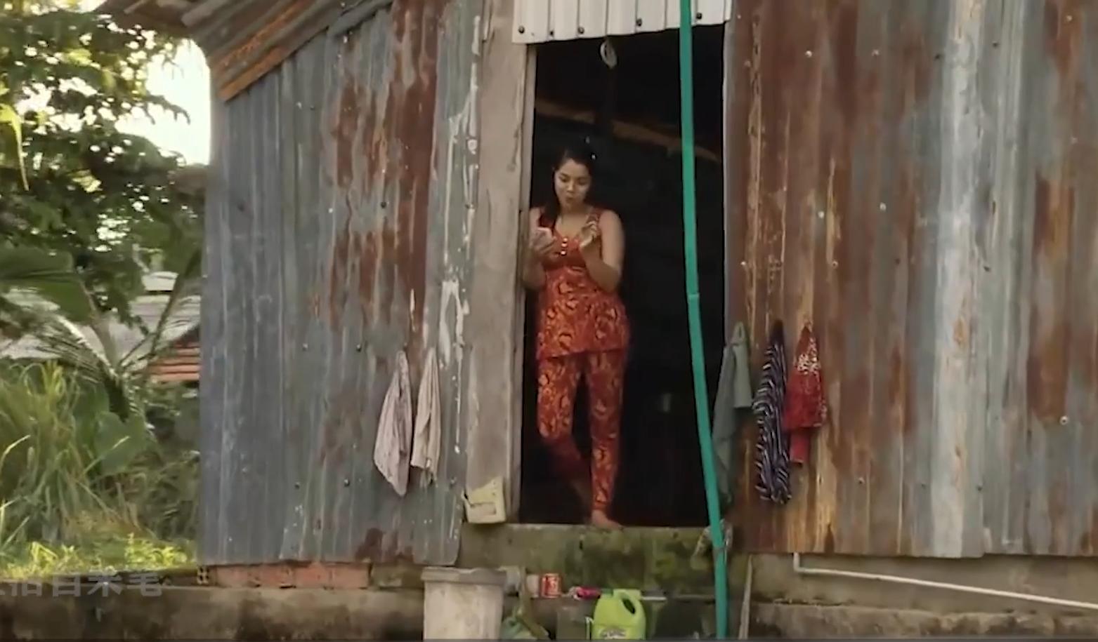 越南女孩被父母卖掉，嫁到中国后直言：再也不想回越南