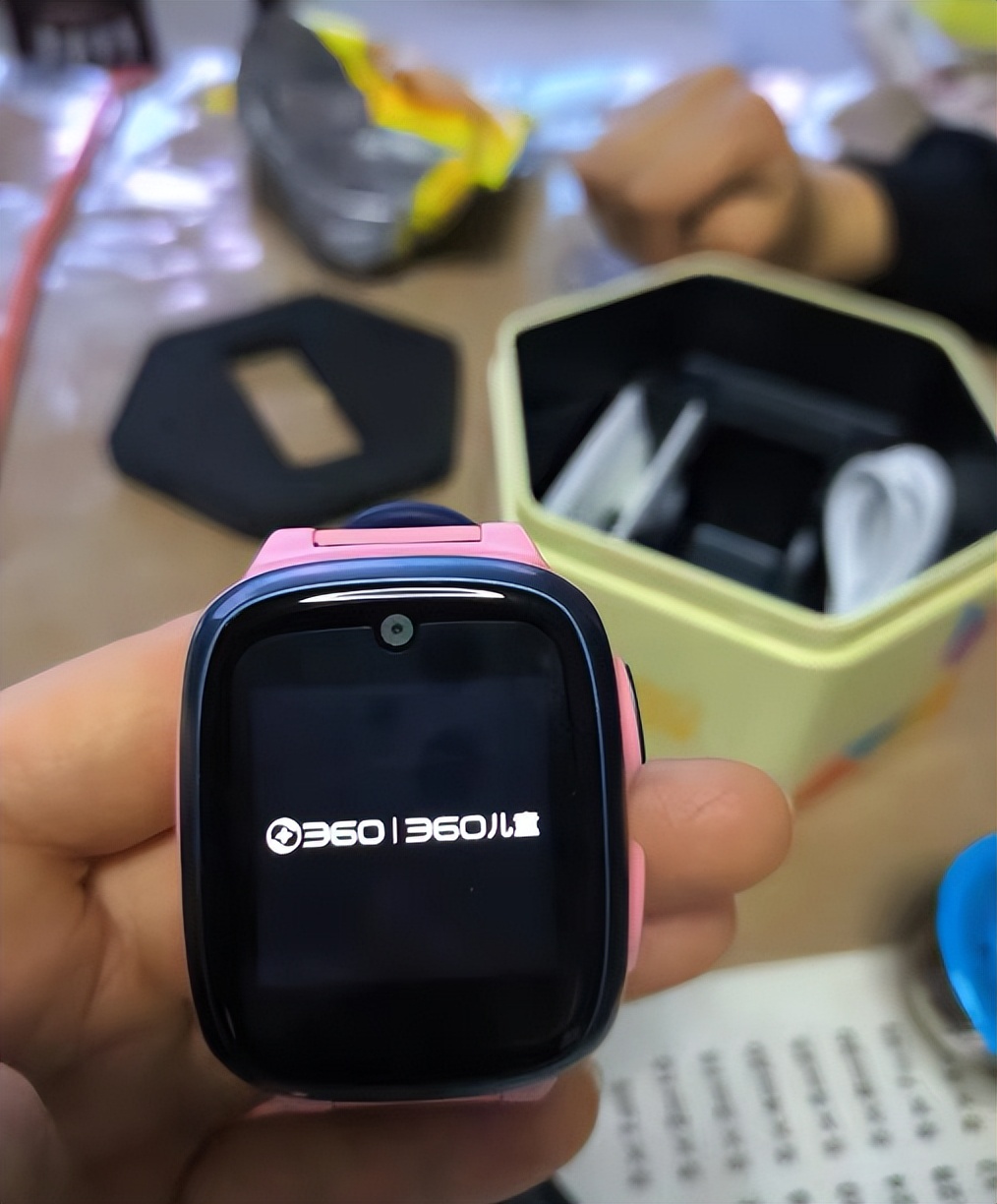 儿童手表的争议,杂牌儿童手表测评