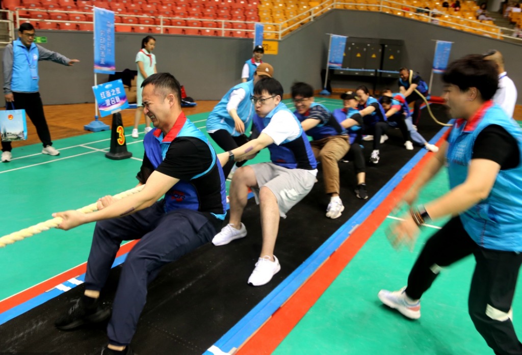 2019年全国职工沙地拔河比赛,拔河比赛凝聚同心齐力