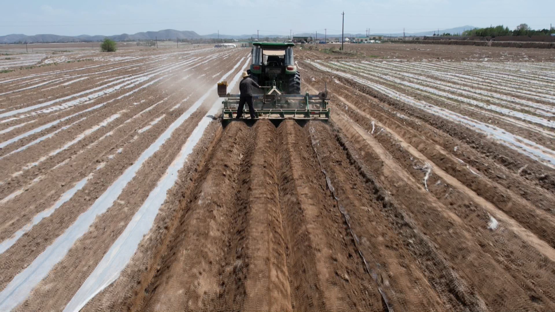 好支书带农民发家致富,农村脱贫致富的好支书