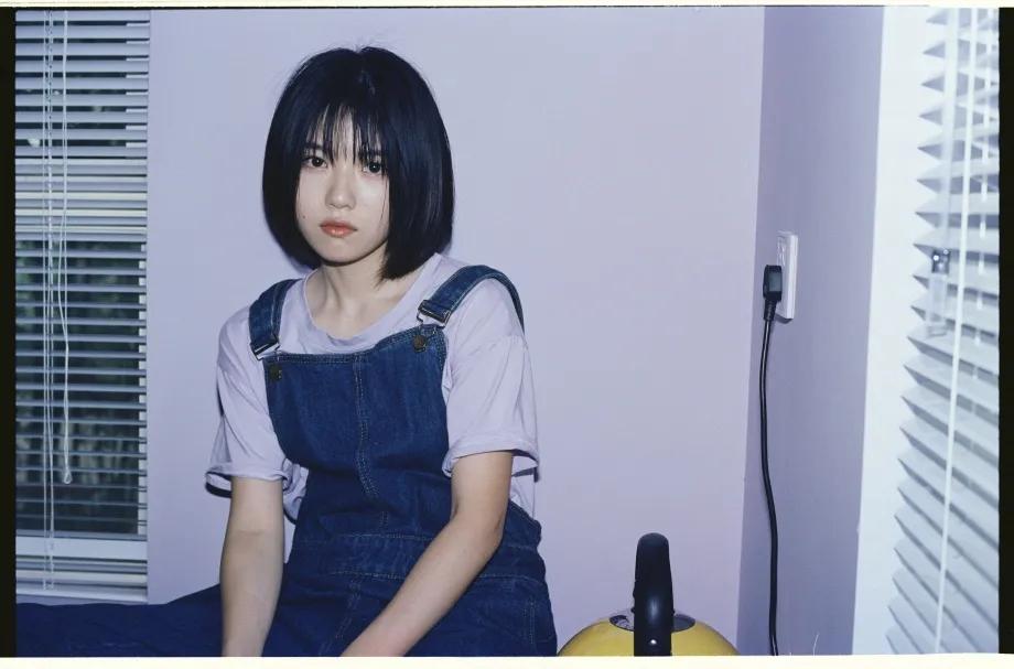 清新女大学生写真,青春活力大学生写真照片