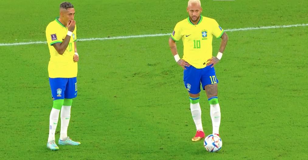 13分钟2-0！韩国被打爆内马尔维尼修斯进球巴西两度跳起桑巴舞