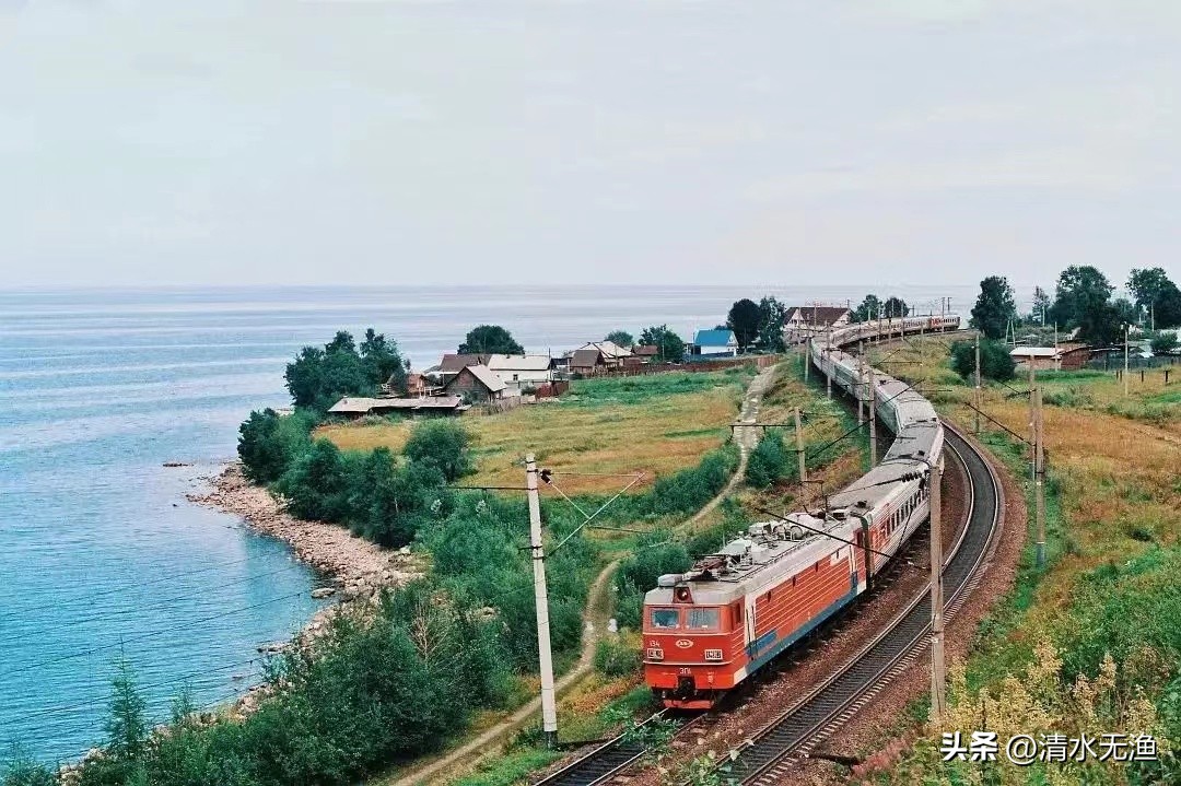 坐上火车去俄罗斯,体验俄罗斯火车