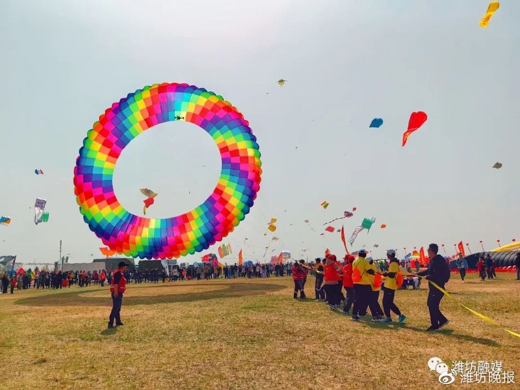 潍坊风筝会大咖云集开幕,潍坊风筝会开幕晚会