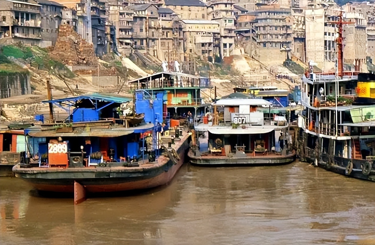 1997年，中央为何要将重庆与四川“分家”？事实证明邓公真高明