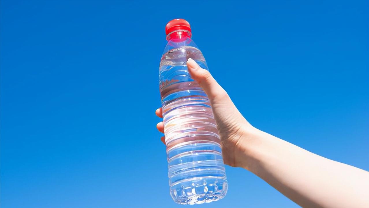 飞机托运100ml液体可以带吗,飞机液体100ml是总量还是单个