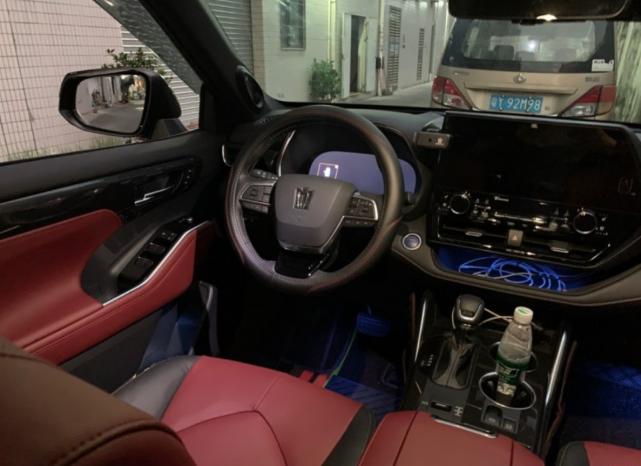 皇冠陆放suv油耗实际是多少,丰田皇冠陆放车主用车真实感受