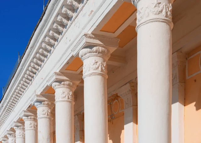 经济问题不断,3大战略支柱动摇,看过苏联故事:美国将被反围猎