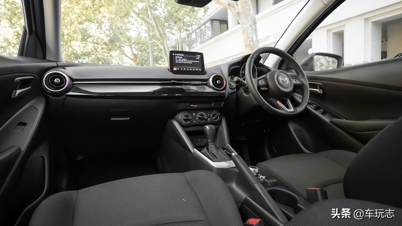 2022款马自达2.0自动质炫版看内饰,2.0马自达测评