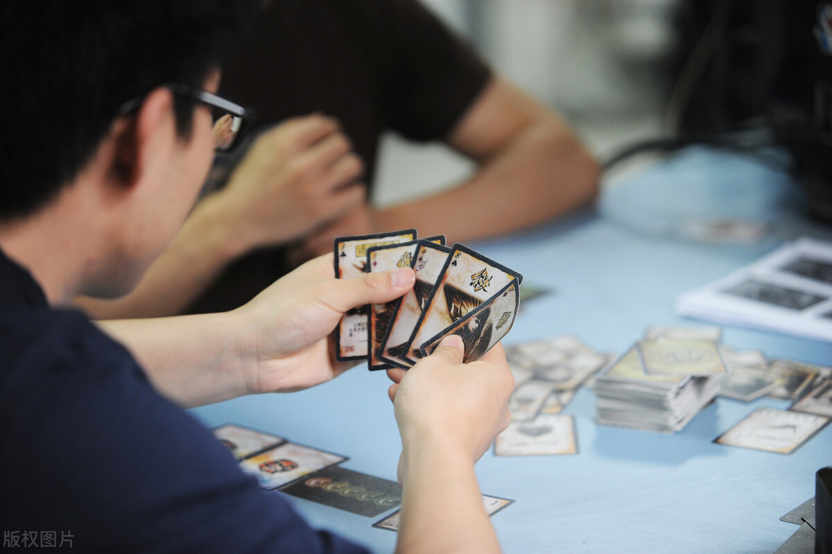 太空狼人杀内鬼怎么玩儿,狼人杀好玩嘛