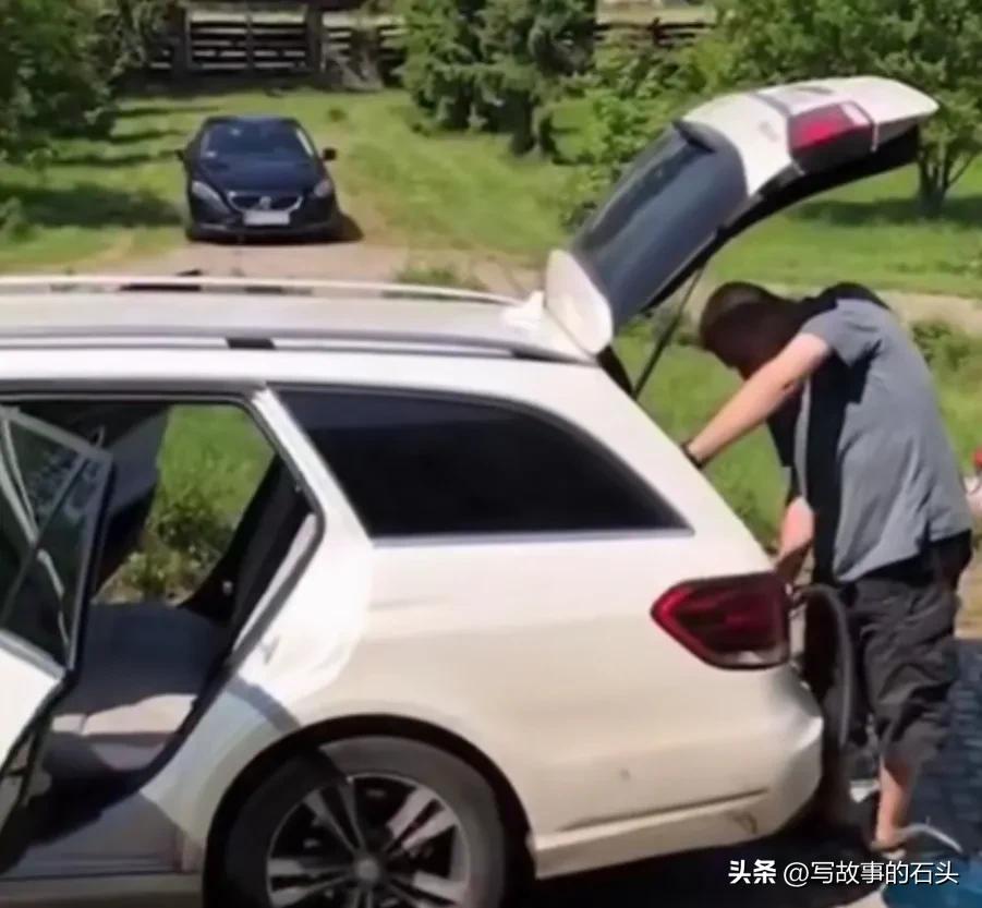 广东23岁女孩嫁老板,广东23岁女子嫁35岁老板