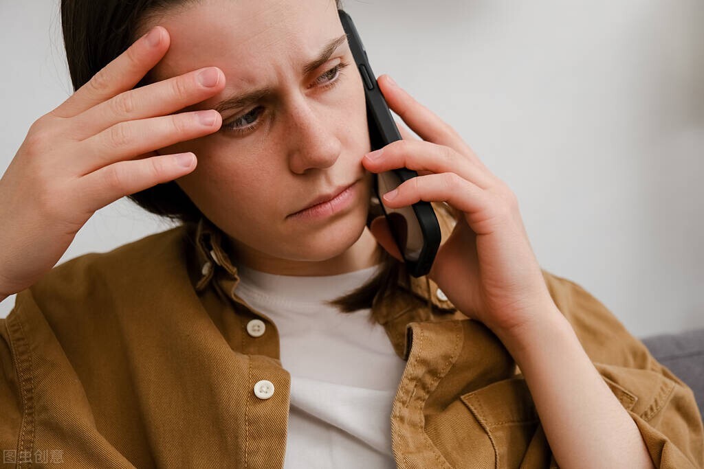 外阴白斑什么因素得的,遗传因素导致的外阴白斑怎么治疗