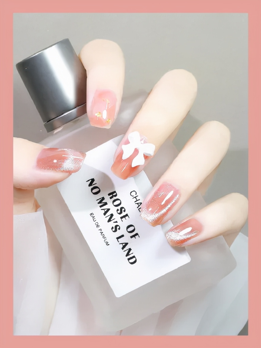 沈阳市美甲培训学校,沈阳美甲很厉害的美甲师