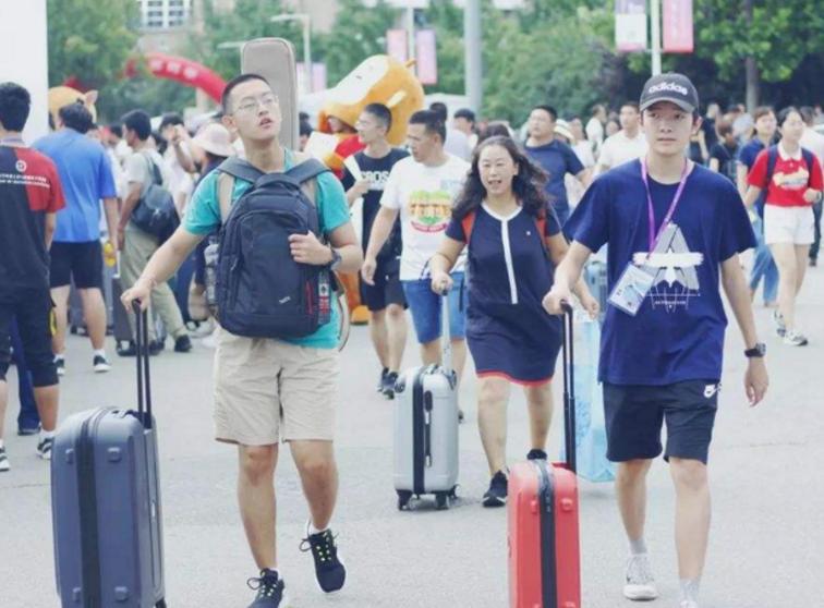 北大学生“家庭背景”大调查！结果出奇地一致，几乎没有三无家庭