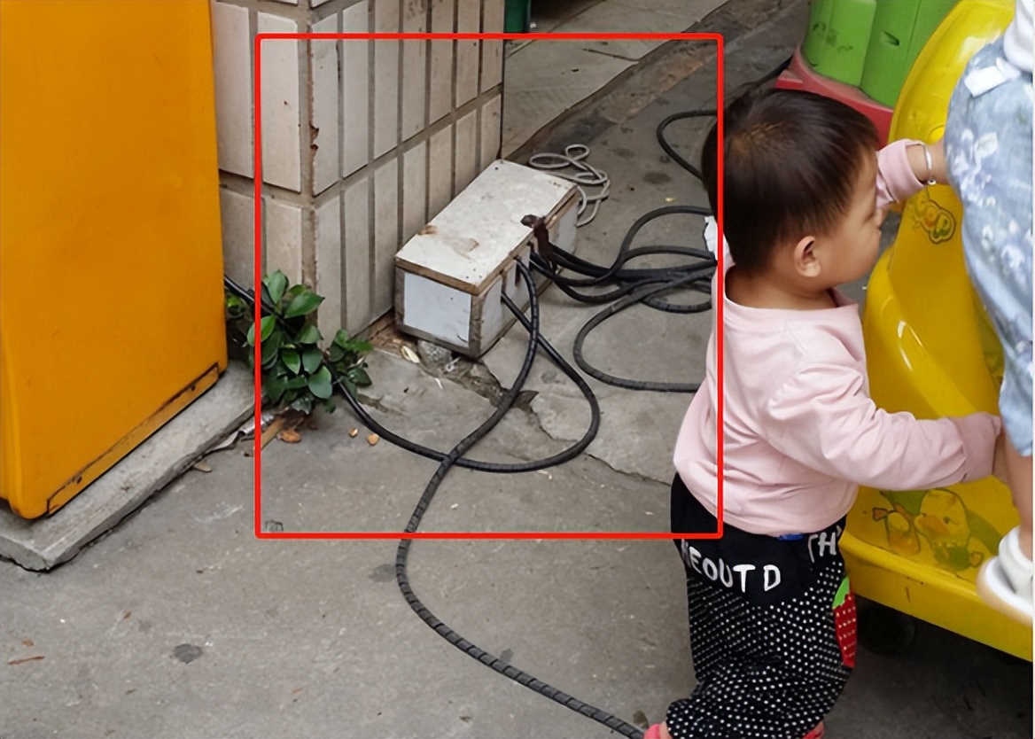 不要让孩子有一个快乐的童年,不要让你的孩子陷入危险