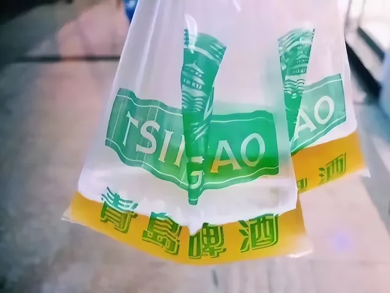 啤酒泡沫多久消失,啤酒泡沫多且持久