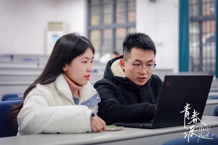 00后女大学生一年多营收1200万,00后女大学生赚120万