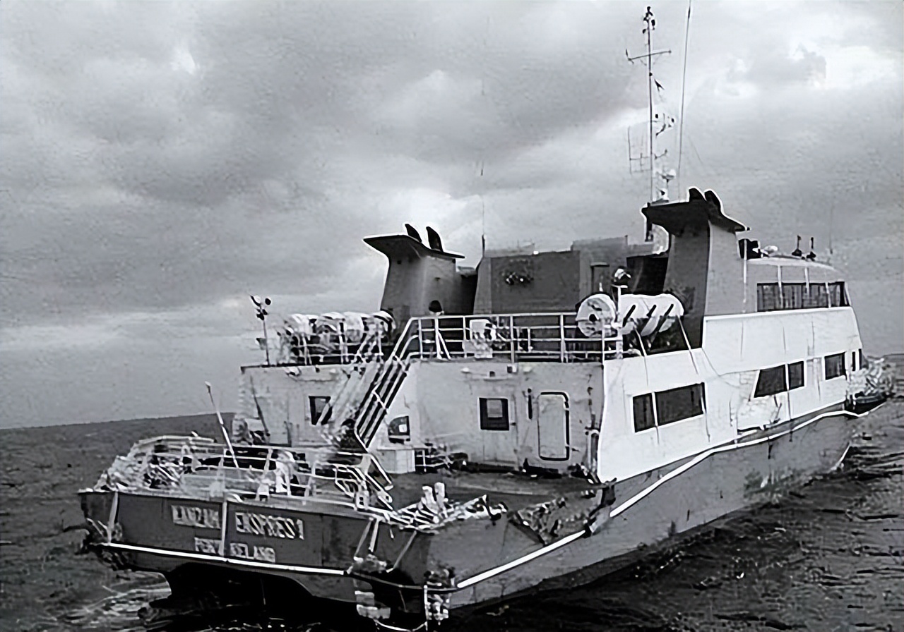 东海渔民发现空无一人的游轮,18年一渔民在东海发现豪华游轮