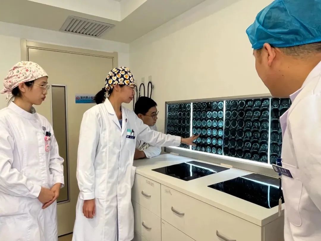 世界脑膜炎日是哪一天,世界脊髓灰质炎日