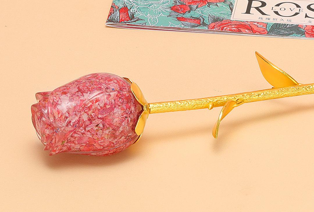 情人节送她一朵小红花,情人节送一朵花给女儿