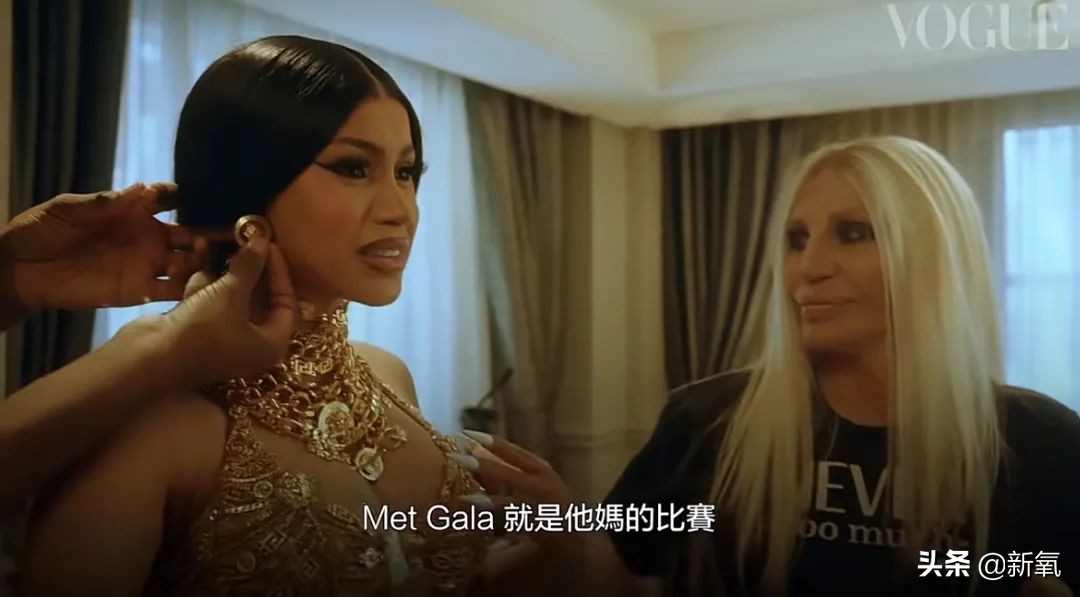 好拽！从贫民窟到顶奢代言人，骂卡戴珊是学人精…