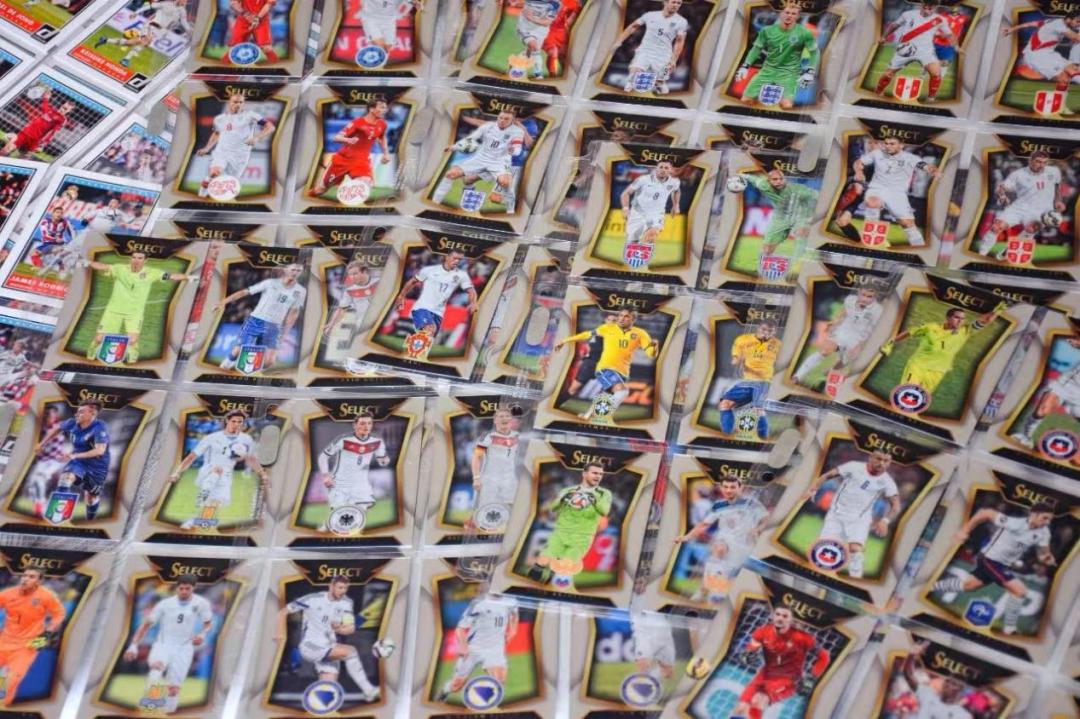 16-17赛季梅西亲笔签名球衣,梅西在哪个队签名的球衣更值钱