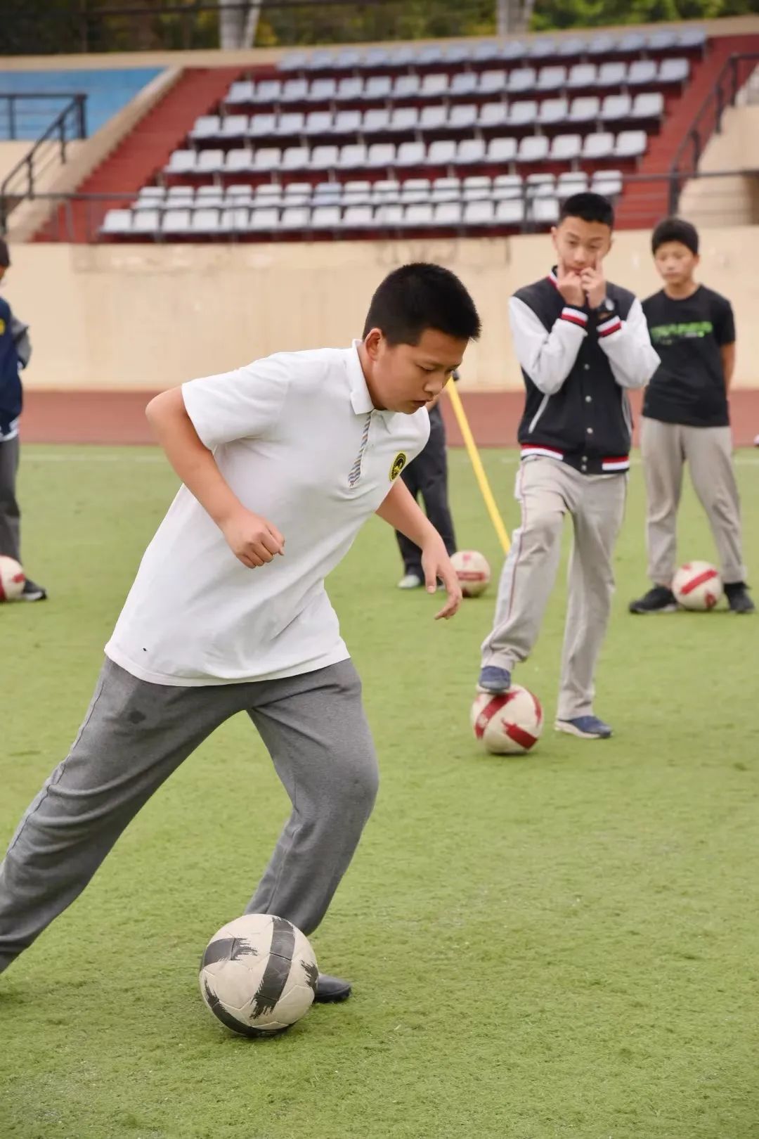 成都为明学校新津招生,新津为明学校可以学表演吗