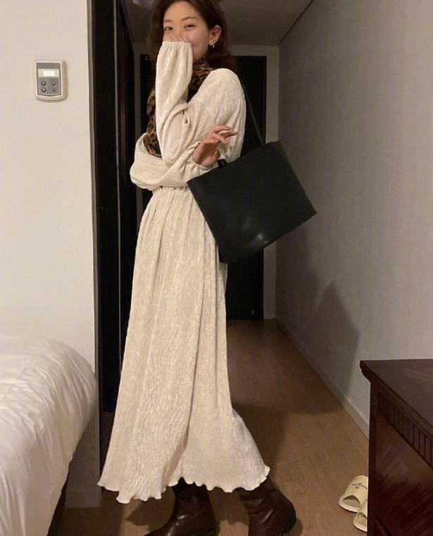 韩国流行戴羊毛围巾,韩国冬天穿搭围巾