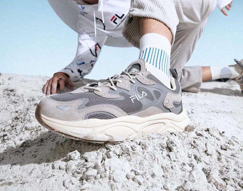 fila斐乐经典款鞋子,fila斐乐萝卜鞋穿搭