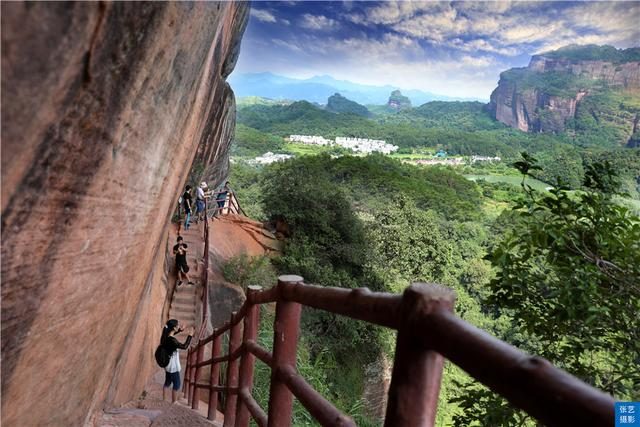 韶关最著名的山,韶关丹霞地貌在仁化县吗