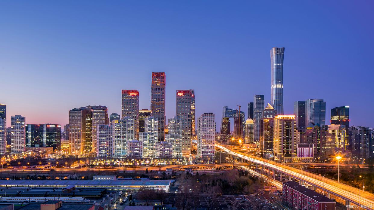 中国16个千亿财力的城市,北京经济实力和上海比拼