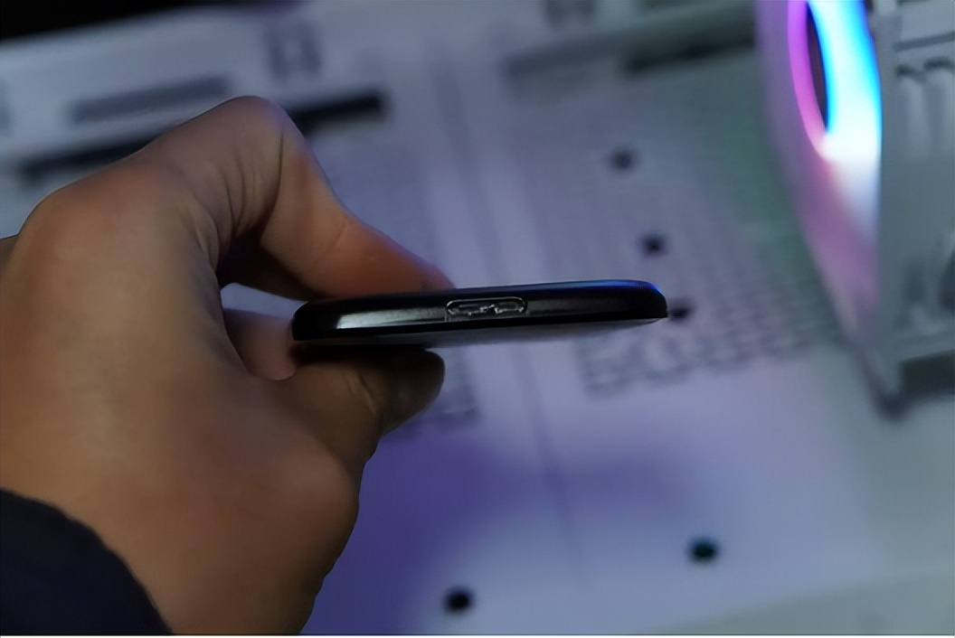 西数移动硬盘新款和老款怎么区分,西数wdelements1000g移动硬盘