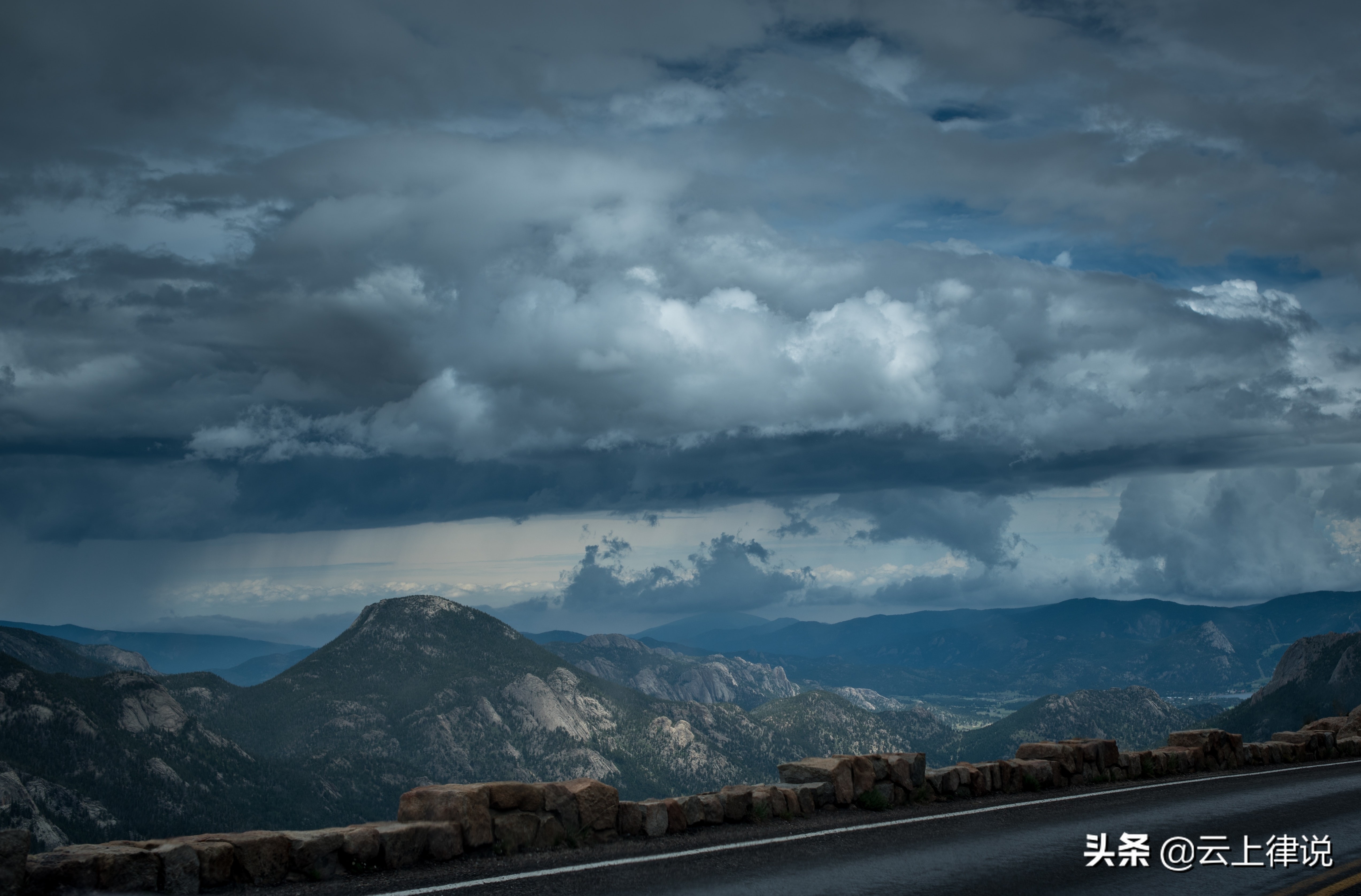 开发商说没有及时还清房款,购房者未取得房屋贷款谁还