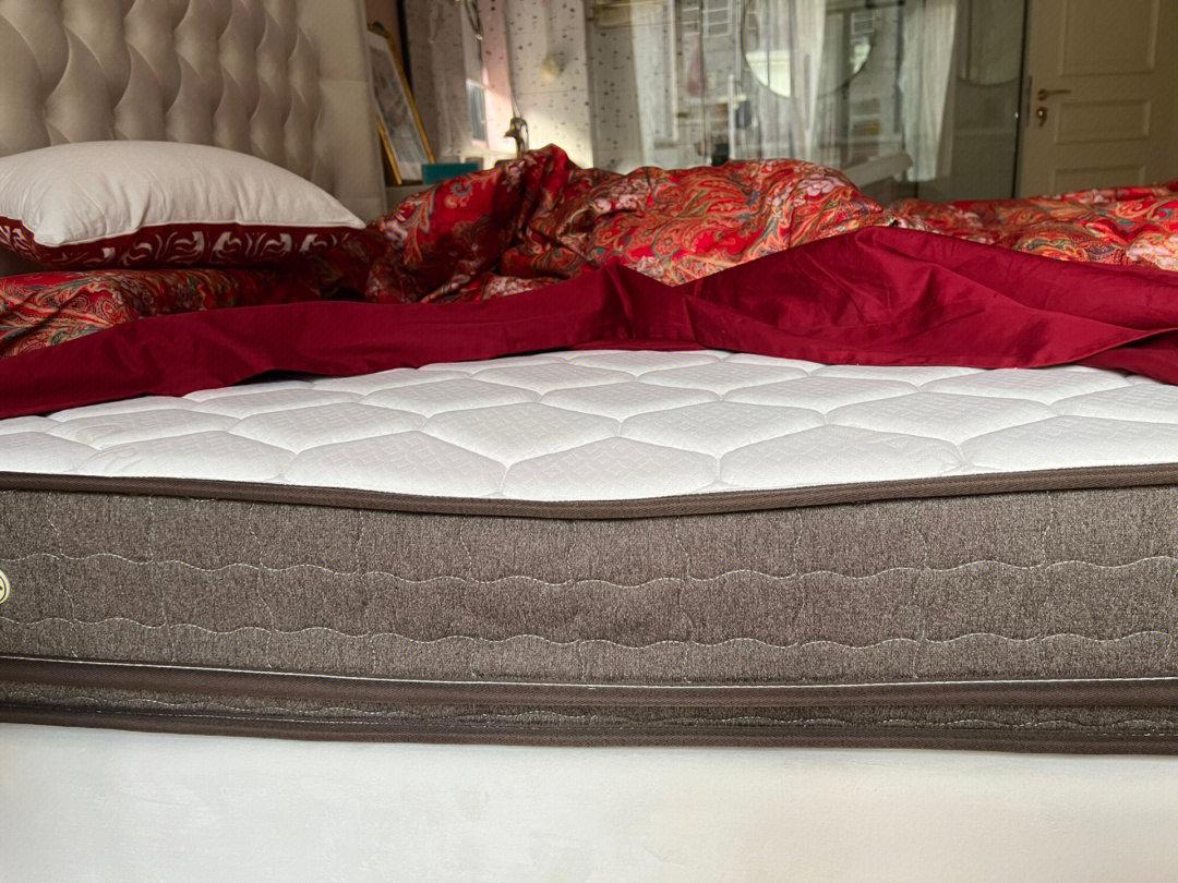 买了个二手床垫后悔了,床垫网购便宜还是实体店便宜