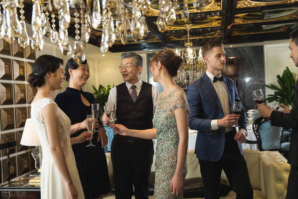 分享4个低成本赚钱快,分享赚钱的4个思维