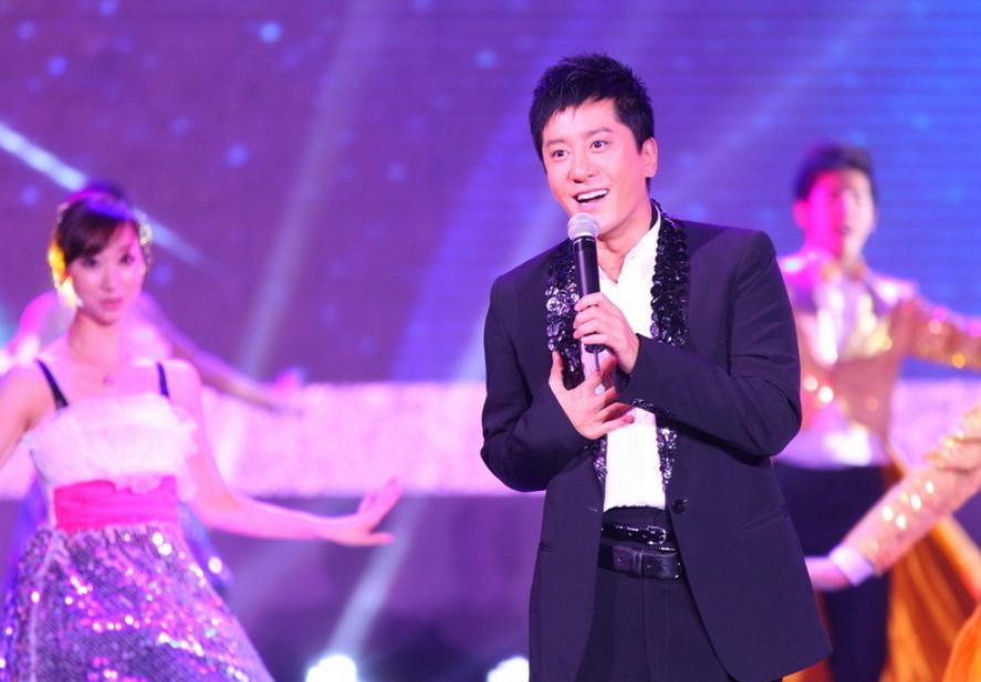 毛宁在90年代在乐坛什么地位,华语乐坛顶流毛宁