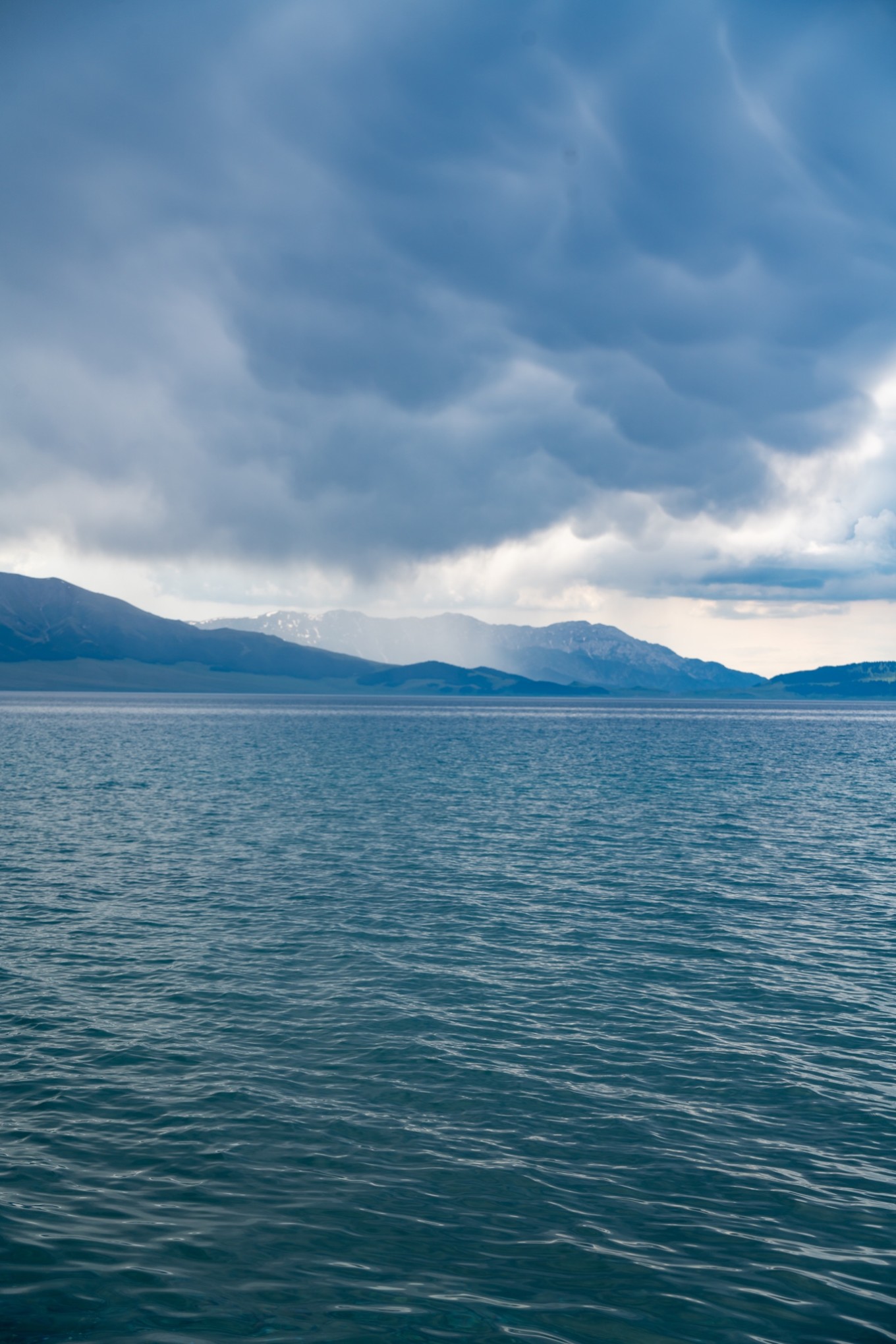 新疆伊犁之美,走了一圈才发现世界万物远不及你