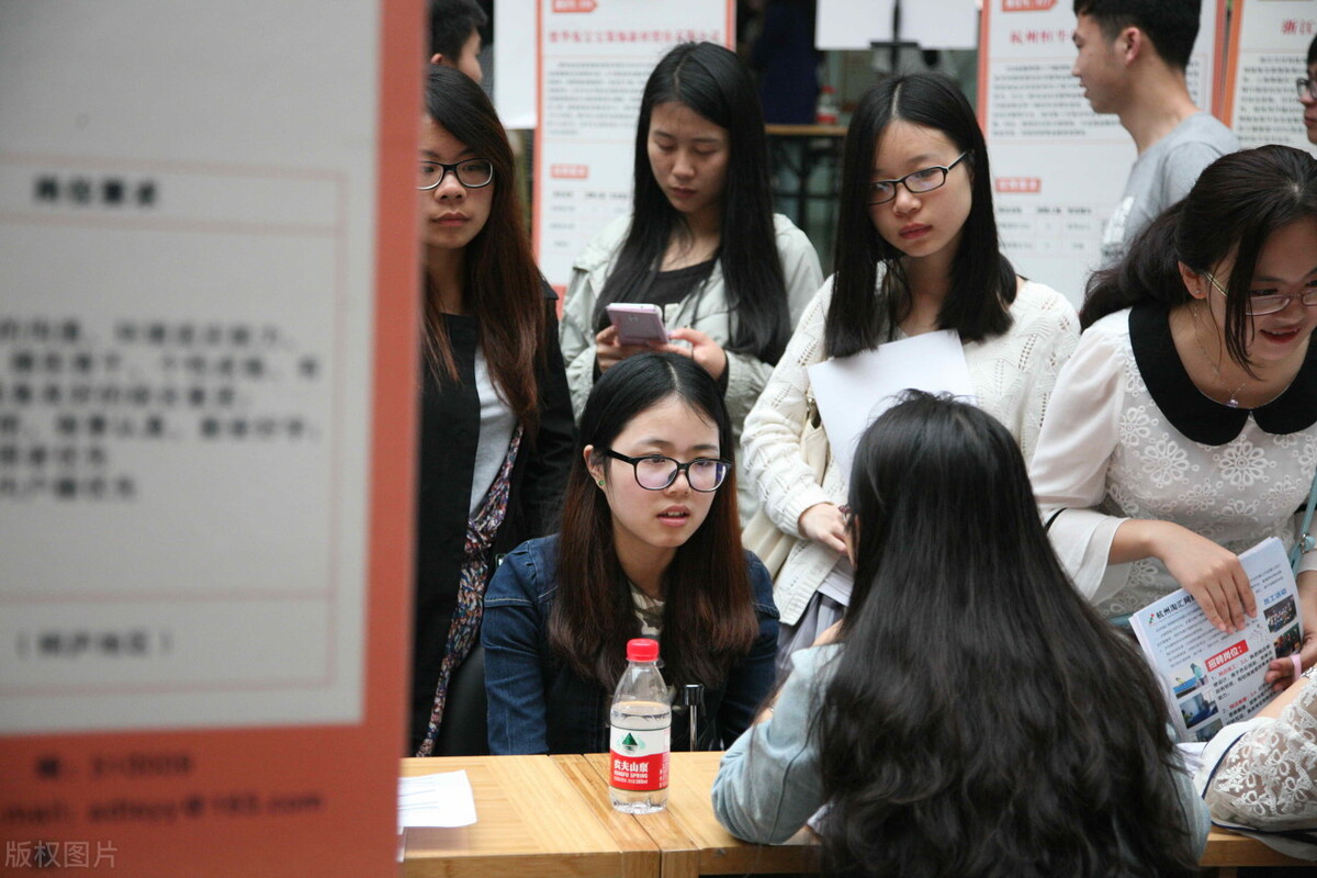 揭秘工厂的黑中介,中介带人进电子厂有什么猫腻