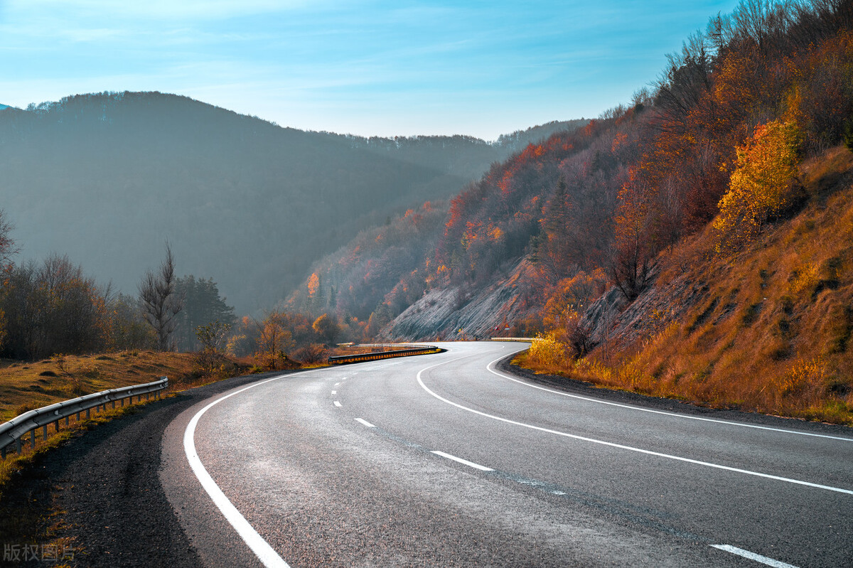创业九死一生，为啥有的大手笔投资失败了，而摆地摊模式成功了？