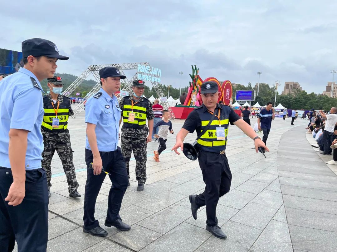 燃情五一|智威安保圆满完成热浪音乐嘉年华（廉江站）安保项目