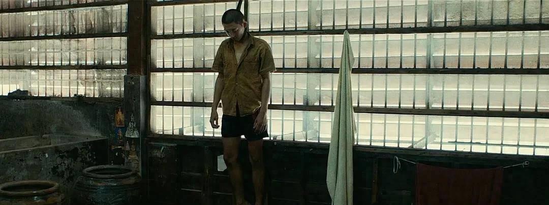 閾佺獥鎴峰鎴橀粦鏆楅搧鎷宠檸,閾佺獥鑳屽悗